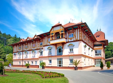 Pohodový pobyt v Luhačoviciach s ubytovaním v útulnom penzióne Růža*** + vstup do plavárne.