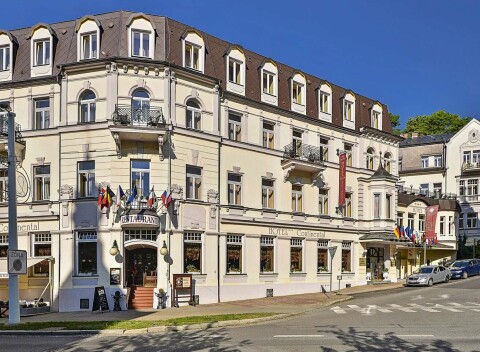 Hotel Continental**** v Mariánskych Lázňach s polpenziou, wellness a množstvom procedúr.