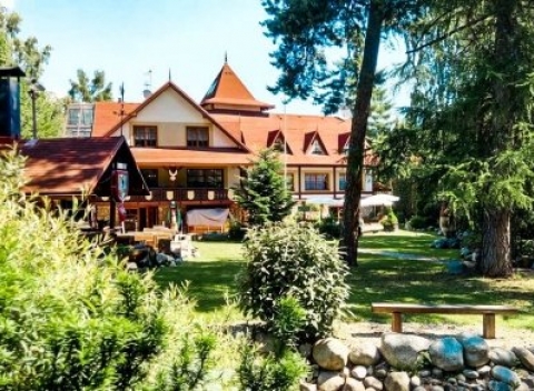 Užite si dovolenku uprostred krásnej prírody Vysokých Tatier v penzióne Vila Astra s polpenziou.