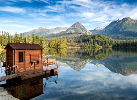 Ideálna rodinná dovolenka v komfortnom Hoteli Sosna Tatranská Štrba s polpenziou a zľavou do wellness.