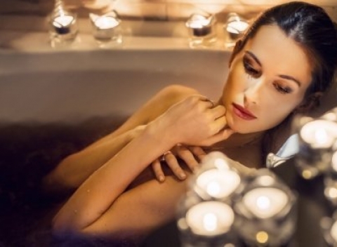 Karlovy Vary s polpenziou, wellness procedúrami, soľnou jaskyňou a bazénom.