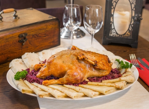 Chrumkavé kačacie aj husacie hody v reštaurácii Sedmička v Bratislave.