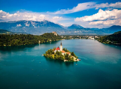 Ľahko prístupný hotel Krek*** v Slovinsku len 5 minút autom od jazera Bled.