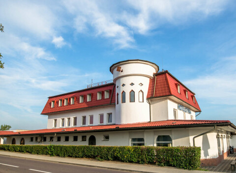 Romantika pre dvoch vo vinárskej oblasti južnej Moravy v hoteli Styria s polpenziou a bazénom.