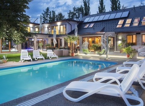 Jesenný relax pre dvoch v jedinečnom rodinnom penzióne Alžbeta s polpenziou a wellness.