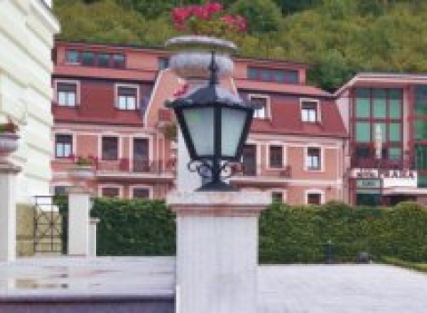 Garni hotel Praha*** v centre svetoznámych kúpeľov Trenčianske Teplice s polpenziou a wellness.