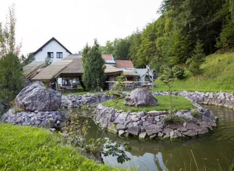 Komfort na horách so saunou, bazénom a polpenziou v hoteli Kráľová vo Zvolene.