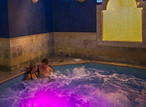 Last minute wellness pobyt v 4* hoteli s polpenziou na severe Maďarska.