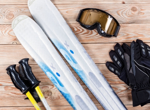 Kompletný servis lyží a snowboardov. Iba precízne pripravená výstroj garantuje zábavu na svahu.