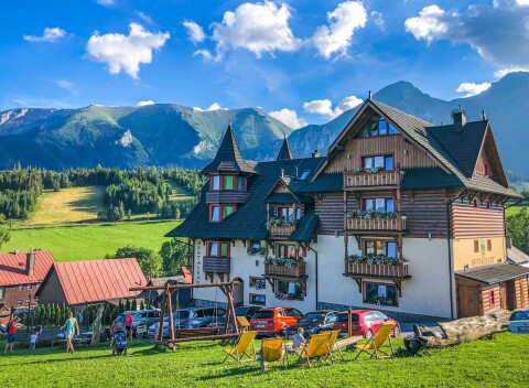 Belianske Tatry v ocenenom Wellness Penzióne Strachan *** s luxusným wellness, polpenziou.