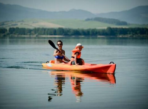 MaraFun - požičanie kajaku- originálne vodné a športové atrakcie na Liptovskej Mare.