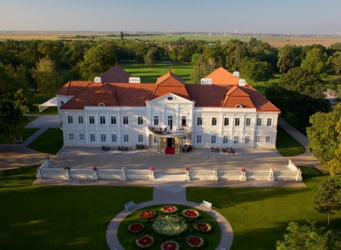 Rozprávkový pobyt s raňajkami a privátnym wellness v nezabudnuteľnej atmosfére Art Hotela Kaštieľ.