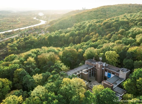 Pobyt v srdci Wolského lesa a len 9 km od Krakova vo Forest Hoteli *** s polpenziou a zľavou na Zoo a aquapark.
