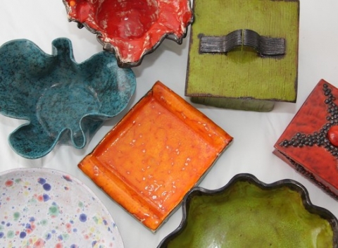 Kreatívny kurz keramiky - príďte sa zabaviť a vyrobiť si krásnu spomienku .