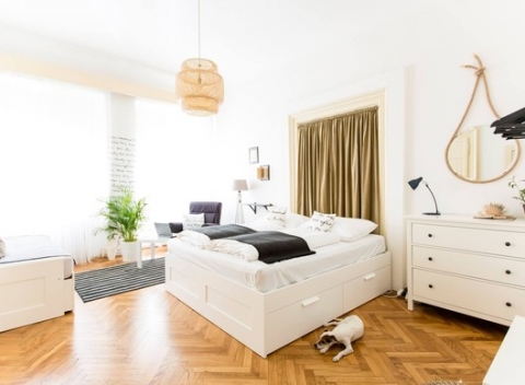 Ubytovanie v krásnych slnečných apartmánoch Friday Songs v Prahe pre 2-6 osôb.