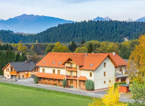 Liptov pri Liptovskom Hrádku v Penzióne Larion s polpenziou, wellness a športovým vyžitím + zľavy