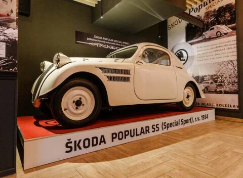 UVÍTACIE CENY: Výstava veteránov v Škoda Classic Cars Museum s posledným modelom svojho druhu na svete.