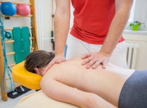 Klasická masáž poskytovaná masérom s vlastnou praxou v ŠNOP v trvaní 30 minút.