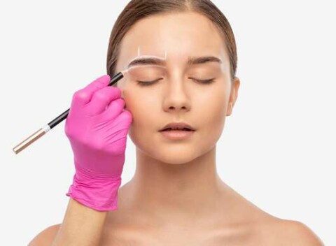 Husté a upravené obočie bez ceruzky či permanentného tetovania? Je to možné...Laminácia obočia – brow lifting.