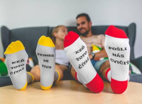 Slovenské ponožky Tarajky s vtipnými nápismi - Vtipný darček vhodný pre každého.