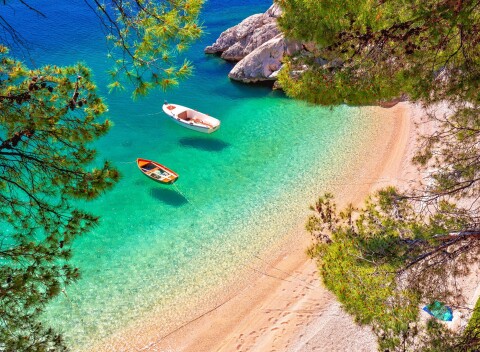 Leto 2023 v Chorvátsku: Karlobag len 400 m od pláže v Apartmánoch Marinko.