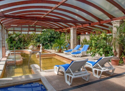 Nyerges Hotel Thermal ***+ pri Budapešti ideálny pre rodiny + termálne wellness, bohaté vyžitie a polpenzia.