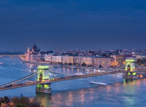 Kráľovská Budapešť s ubytovaním v centre mesta a až dvoma deťmi do 12 rokov zdarma.