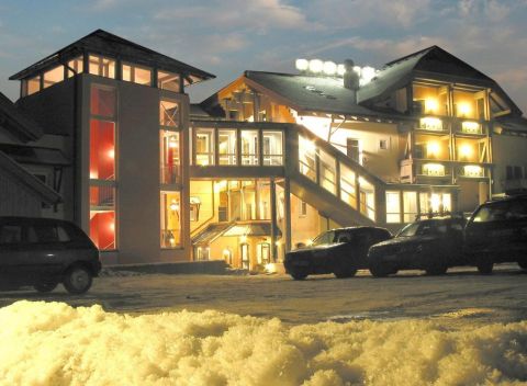 Neobmedzený 4* wellness pobyt v Rakúsku pri ľadovci Mölltaler s celoročným lyžovaním.