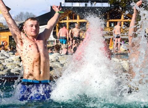 Celodenný relax v termálnych vodách kúpaliska Goracy Potok pre jednotlivcov aj rodiny.