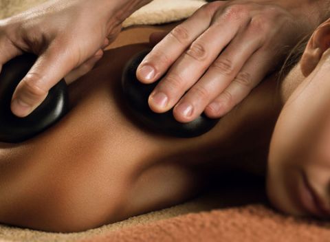 Doprajte si chvíľku len pre seba. Uvoľňujúce masáže podľa výberu v Terra Vitae wellness.