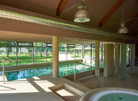 Relax plný romantiky v historickom kaštieli  v Maďarsku, s raňajkami/ polpenziou a wellness.