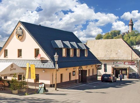 Valašsko v mestečku Štramberk v hoteli Gong so saunou či športovými aktivitami, polpenziou i vínom.