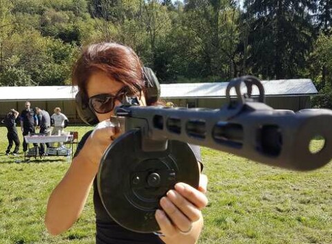 Evolúcia zbraní - unikátny trojhodinový strelecký zážitok: vždy v sobotu alebo nedeľu