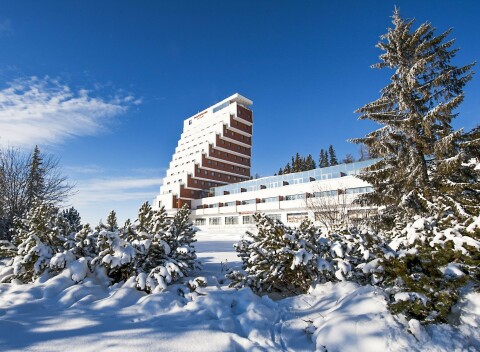 Vysoké Tatry pri Štrbskom plese a ski areáli: Hotel Panorama **** s polpenziou, wellness centrom