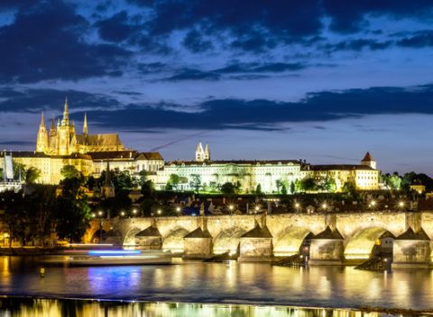 Praha s ubytovaním a vstupom do hotelového wellness centra v štýlovom hoteli Theatrino****.