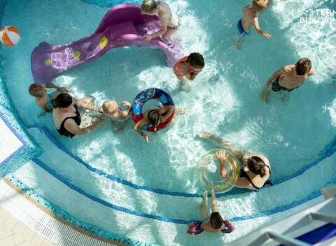 Vstup do poľského aquaparku TERMY BUKOVINA s horúcou vodou plnou minerálov