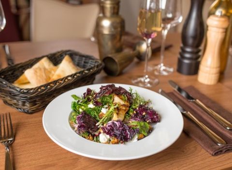 Dokonalá romantická atmosféra a Valentínske menu v reštaurácii Nobile na Hviezdoslavovom námestí.