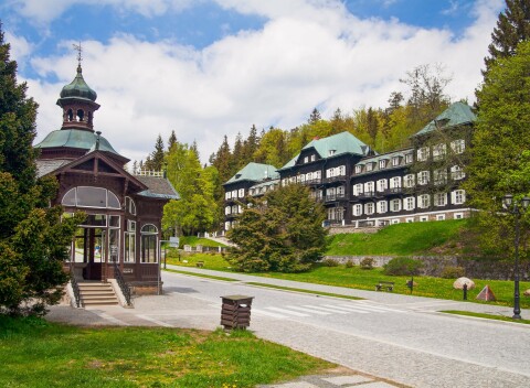 Pobyt v srdci Jeseníkov v blízkosti atrakcií: Hotel Zlatý Chlum *** s raňajkami/polpenziou a fitness