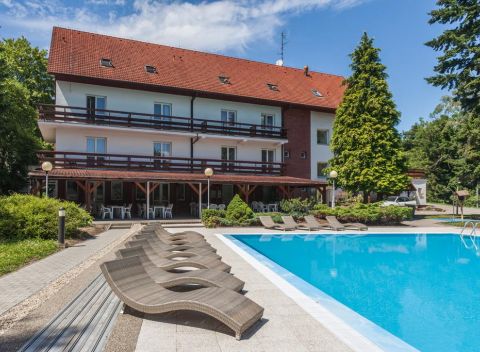 Spoznajte krásy malebného mestečka Modra. Komfortné ubytovanie nájdete v Hoteli pod Lipou.