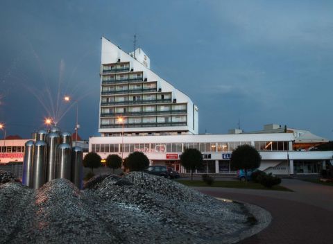 Hotel Zlatý Býk v centre Rimavskej Soboty so skvelou reštauráciou, v ktorej si môžete vychutnať miestne špeciality.