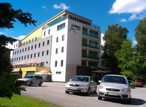 Ideálne miesto na oddych uprostred nádhernej oravskej prírody nájdete v hoteli Arman ***.