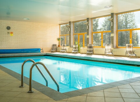 Malá Fatra: Hotel Boboty *** s raňajkami/polpenziou, bazénom a fitness centrom + ski bus