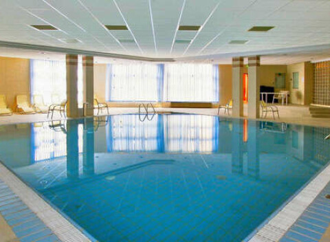 Wellness Hotel Rubin**** - vzácny pokoj v Budapešti, bazén, vírivka a množstvo sáun