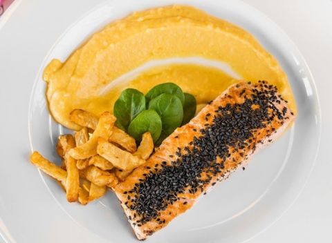 Romantická valentínska večera vo dvojici pri 5-chodovom menu a fľaši vínka.