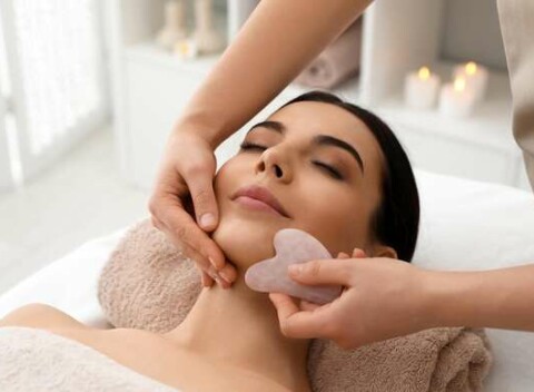 Kompletné ošetrenie pleti kozmeceutikami Larens + masáž tváre - guasha/faceroller/bankovanie