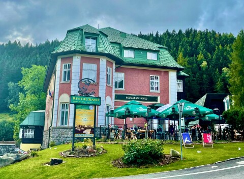 Krkonoše: Pec pod Sněžkou v 4* Hoteli Hořec s raňajkami/polpenziou + neobmedzené Prosecco a wellness