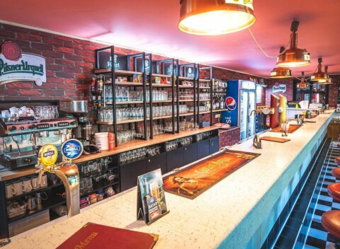 First Minute Adršpach: Chatový areál Zděřina s polpenziou a vyžitím pre deti i dospelých