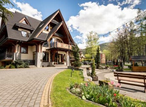 Nádherná jar či leto v Zakopanom v hoteli Willa pod Skocznią*** s darčekom