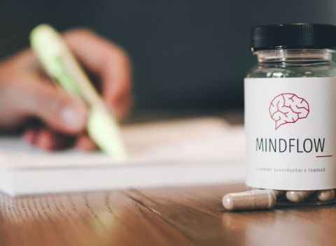 Mindflow - doplnok stravy. Kapsuly s rastlinnými extraktmi pre nerušené sústredenie.