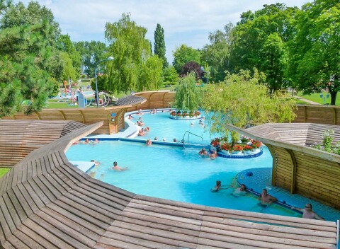 Komárom: Thermál Hotel s raňajkami a neobmedzeným vstupom do kúpeľov Brigetio + saunový svet